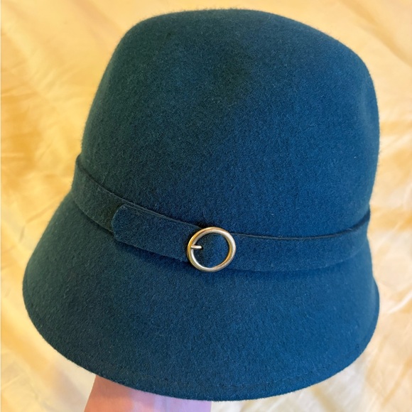 Elegant Teal Wool Cloche Hat - Picture 1 of 5